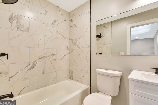 250 Harbor Heights Circle, Lavonia, GA 30553