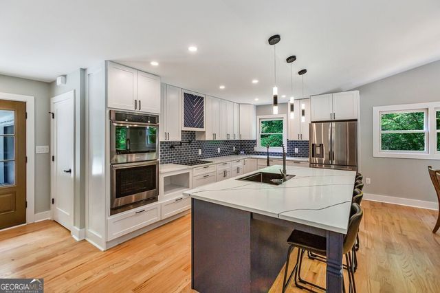250 Harbor Heights Circle, Lavonia, GA 30553