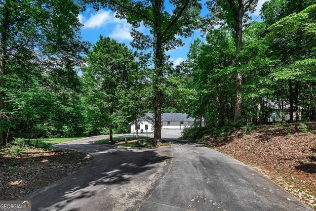 250 Harbor Heights Circle, Lavonia, GA 30553