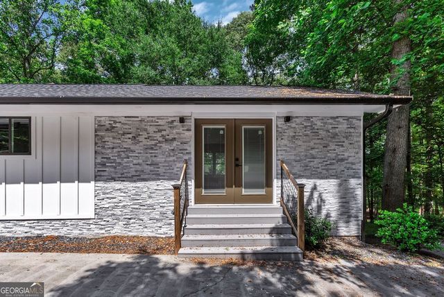 250 Harbor Heights Circle, Lavonia, GA 30553