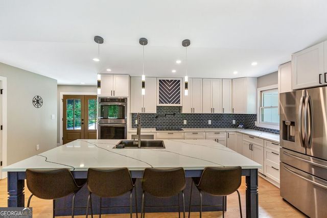 250 Harbor Heights Circle, Lavonia, GA 30553