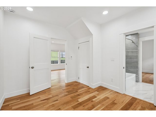 3137 Ne 70TH Ave, Portland, OR 97213