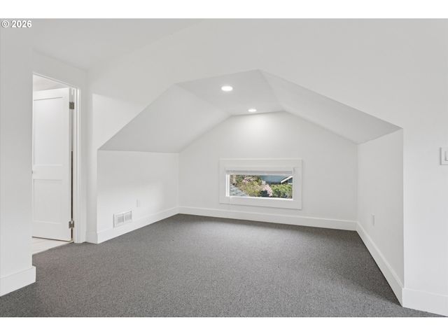 3137 Ne 70TH Ave, Portland, OR 97213