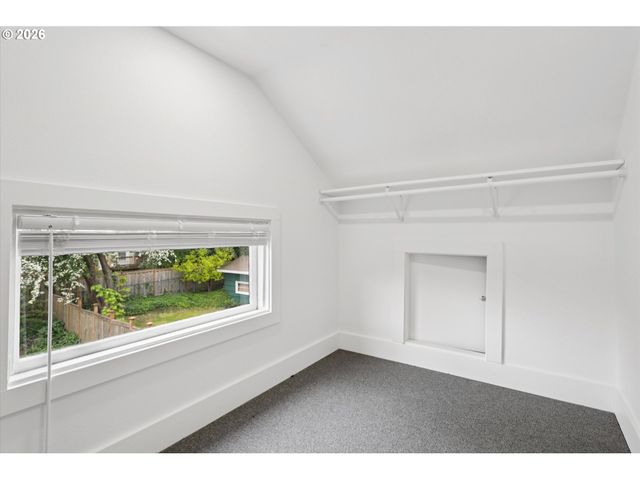 3137 Ne 70TH Ave, Portland, OR 97213