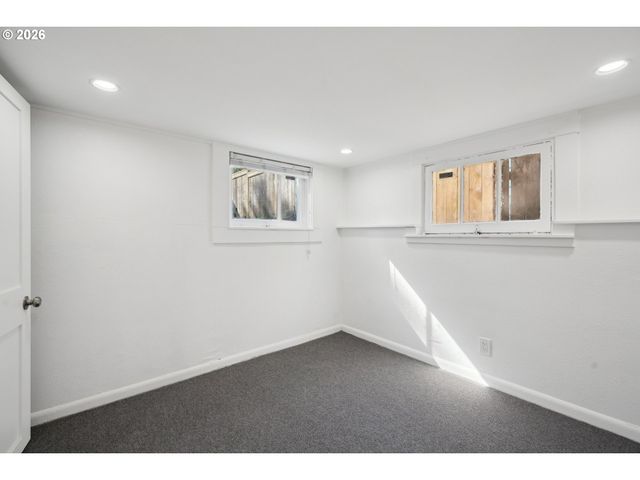 3137 Ne 70TH Ave, Portland, OR 97213