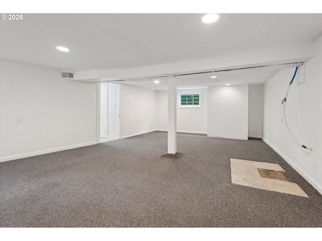 3137 Ne 70TH Ave, Portland, OR 97213