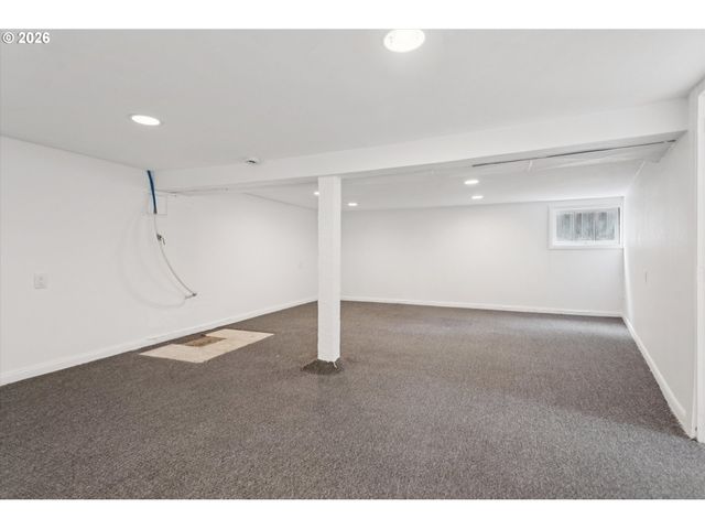 3137 Ne 70TH Ave, Portland, OR 97213