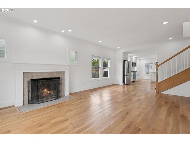 3137 Ne 70TH Ave, Portland, OR 97213