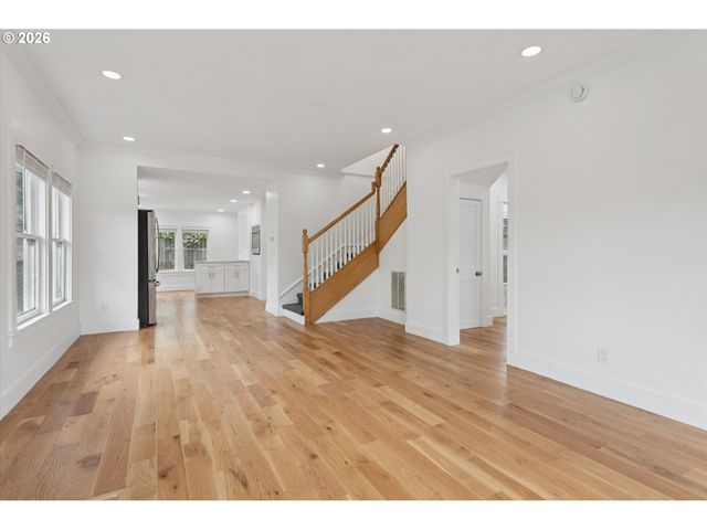 3137 Ne 70TH Ave, Portland, OR 97213