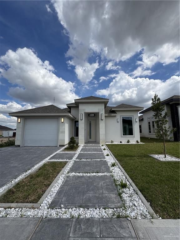 5904 N Rayo Del Sol Street, Edinburg, TX 78542