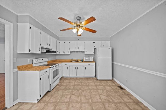 140 Golightly Street, Inman, SC 29349