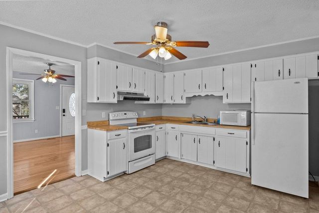 140 Golightly Street, Inman, SC 29349