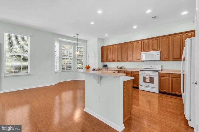 15 LILY POND LANE, Barnegat, NJ 08005