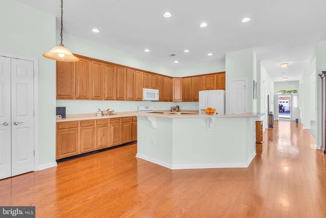 15 LILY POND LANE, Barnegat, NJ 08005