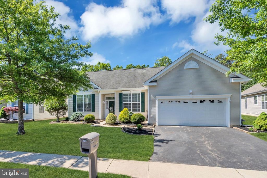 15 LILY POND LANE, Barnegat, NJ 08005