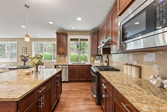 10303 238th Place NE, Redmond, WA 98053