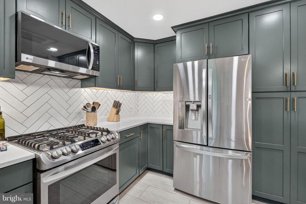 Image 11 of property listing at 12519 LITTLETON ST, Silver Spring, MD 20906