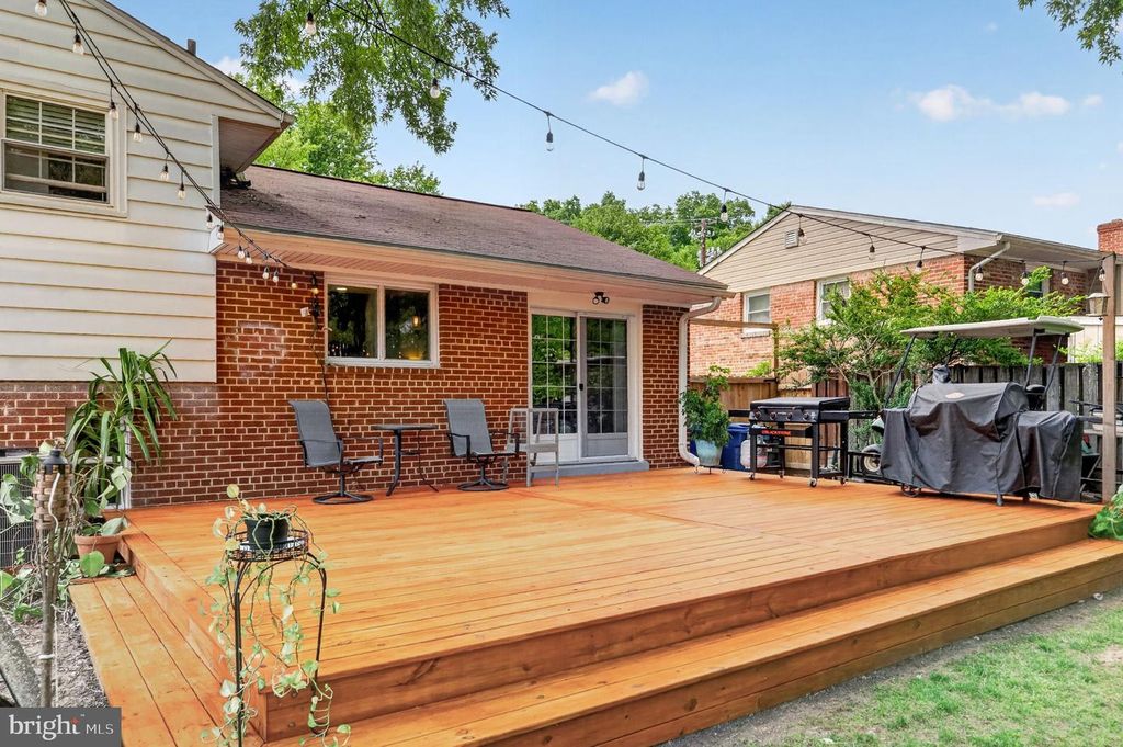 Image 32 of property listing at 12519 LITTLETON ST, Silver Spring, MD 20906