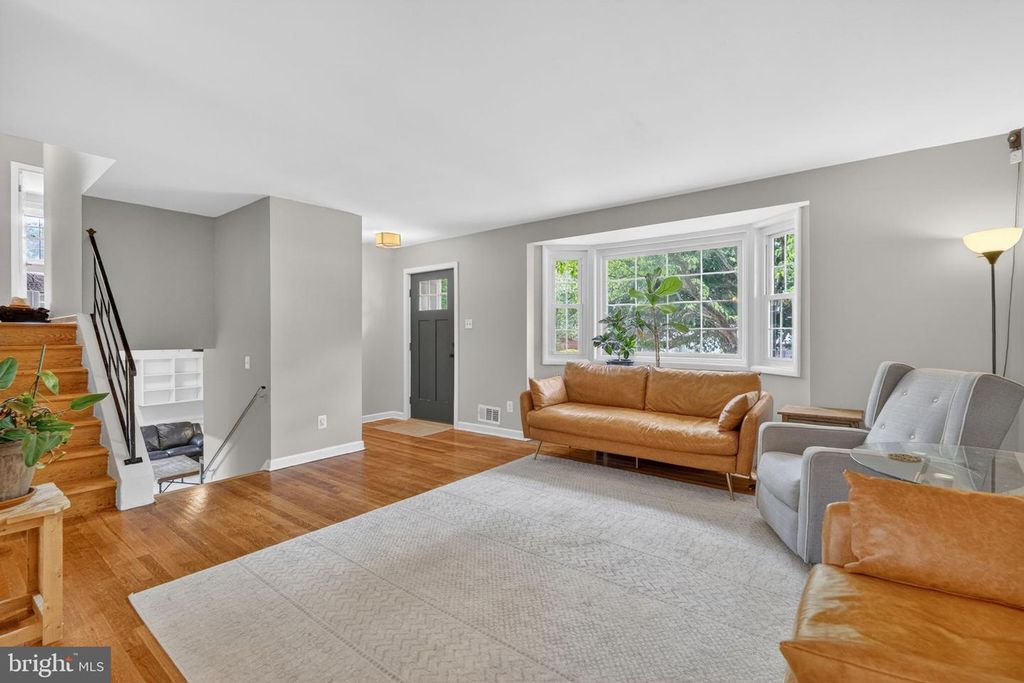 Image 5 of property listing at 12519 LITTLETON ST, Silver Spring, MD 20906