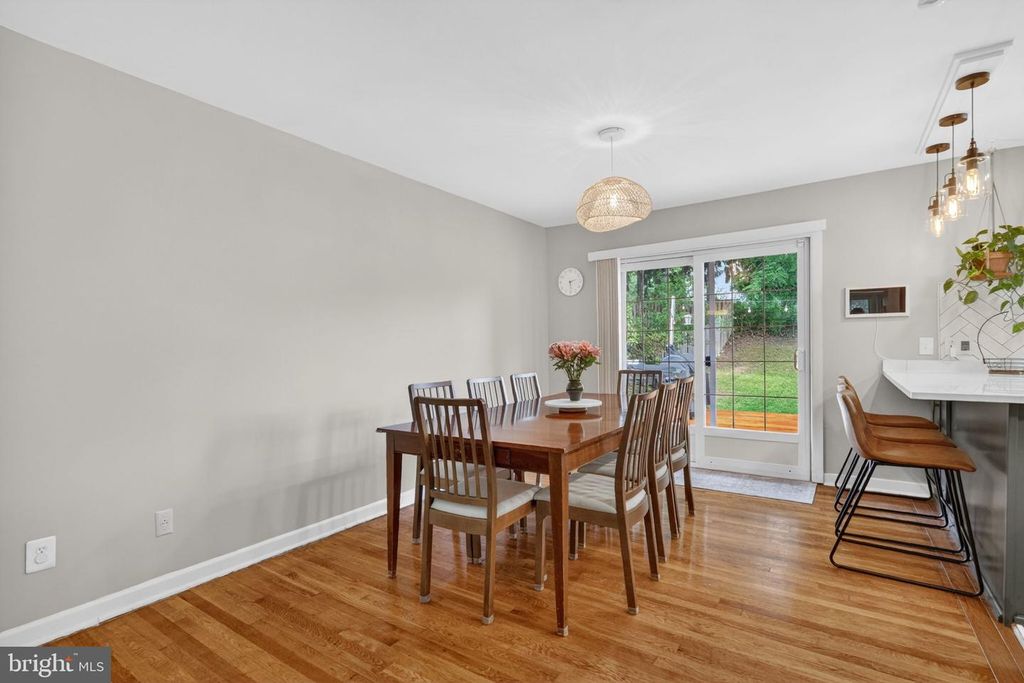 Image 7 of property listing at 12519 LITTLETON ST, Silver Spring, MD 20906