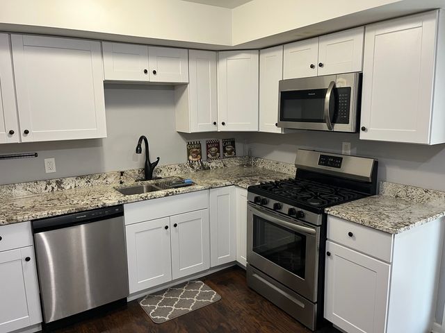 302 Freehauf Street, Lemont, IL 60439