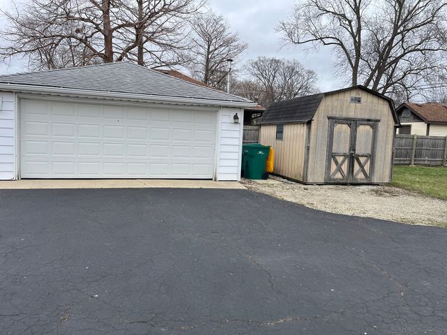 302 Freehauf Street, Lemont, IL 60439