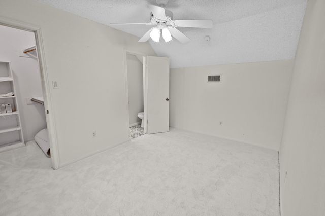 3 Thunderbird Circle, Baytown, TX 77521