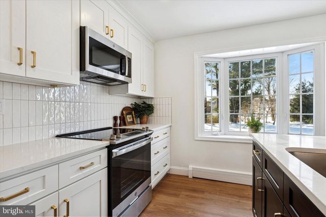 108 E 1ST AVE, Parkesburg, PA 19365