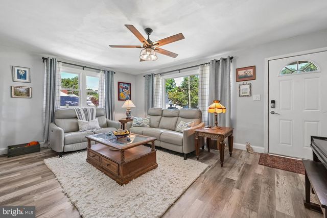 5524 WAYNE AVE, Pennsauken, NJ 08110