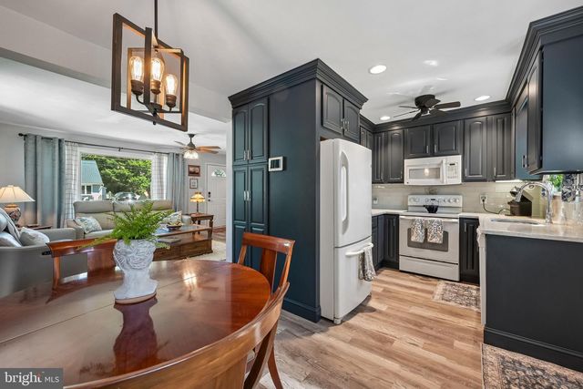 5524 WAYNE AVE, Pennsauken, NJ 08110