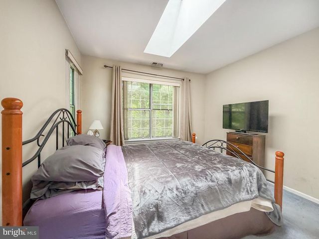804 DIAMOND DR, Newtown, PA 18940