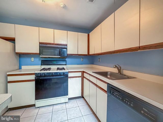 804 DIAMOND DR, Newtown, PA 18940
