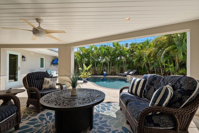 485 PARK AVENUE, Belleair, FL 33756