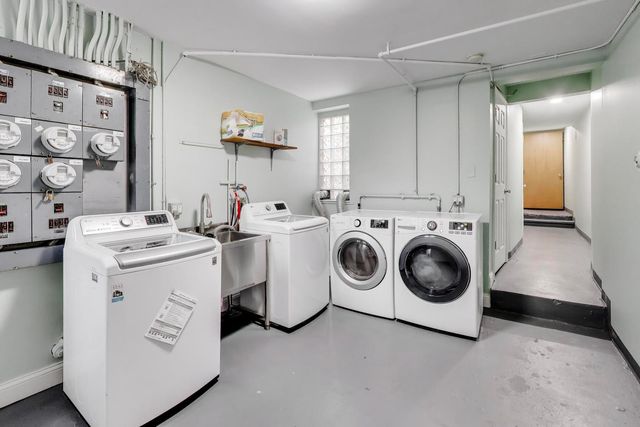 722 W Oakdale Avenue 1R, Chicago, IL 60657