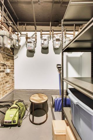 722 W Oakdale Avenue 1R, Chicago, IL 60657