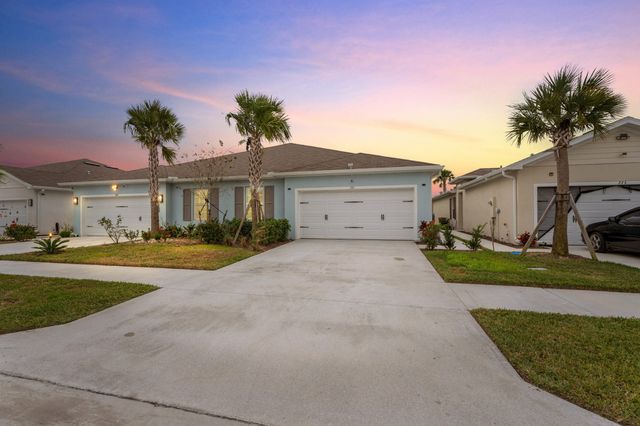 271 Raspberry Road, Fort Pierce, FL 34981