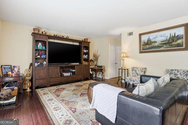 2524 Bradford Square NE, Atlanta, GA 30345