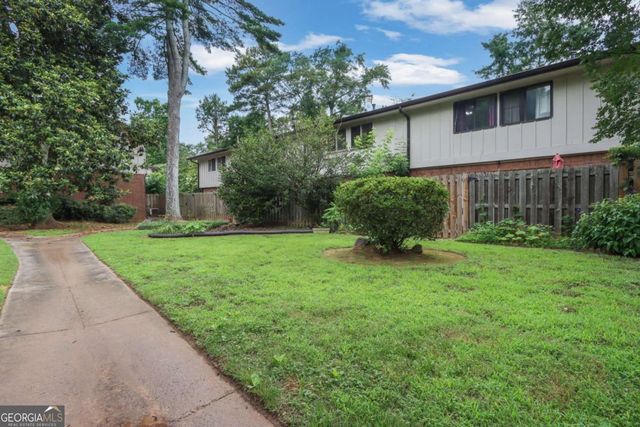 2524 Bradford Square NE, Atlanta, GA 30345