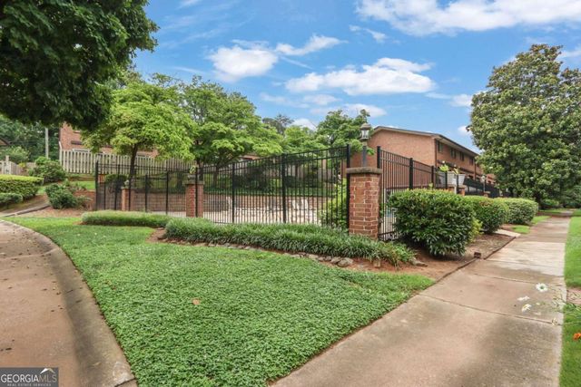2524 Bradford Square NE, Atlanta, GA 30345