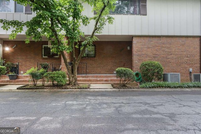 2524 Bradford Square NE, Atlanta, GA 30345