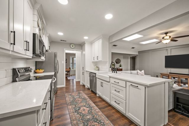 1337 Storm Drive, Bedford, TX 76022