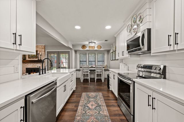 1337 Storm Drive, Bedford, TX 76022