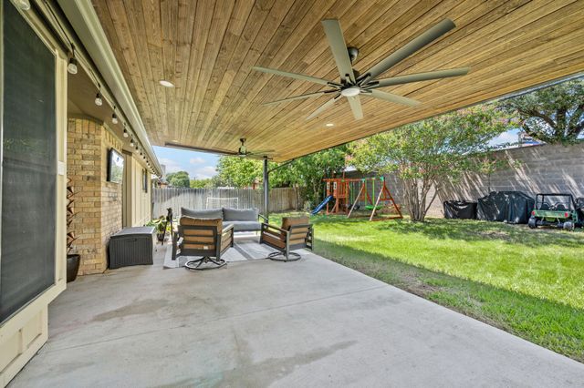 1337 Storm Drive, Bedford, TX 76022