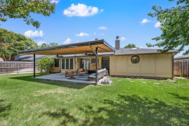 1337 Storm Drive, Bedford, TX 76022