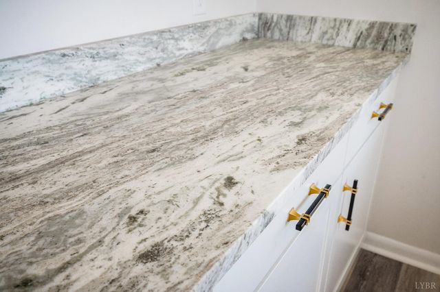 333 N Main Street, Amherst, VA 24521