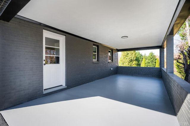 333 N Main Street, Amherst, VA 24521