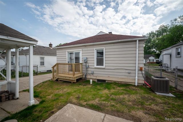 21328 Audette Street, Dearborn, MI 48124