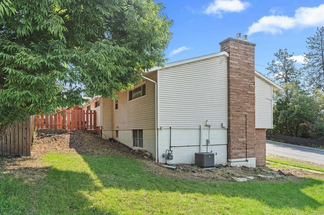 515 E 6th Ave, Colville, WA 99114