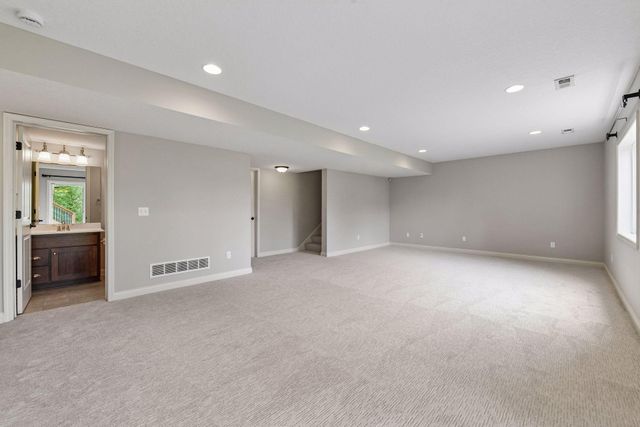 2715 Fieldstone Drive, Victoria, MN 55386