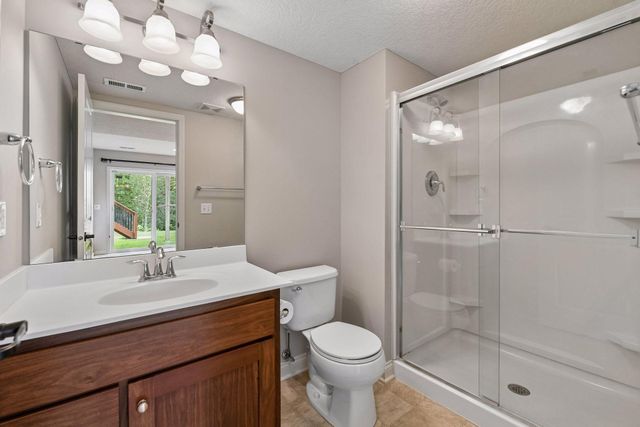 2715 Fieldstone Drive, Victoria, MN 55386